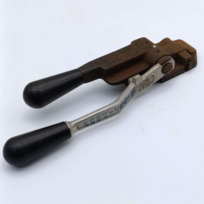 Vintage Cyklop steel strapping tool