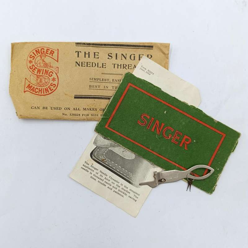 Vintage The Singer Needle Threader in original packaging - for size 9 needle