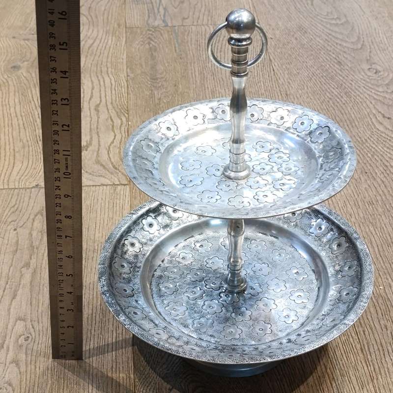 Beautiful 2-tier aluminium cake stand