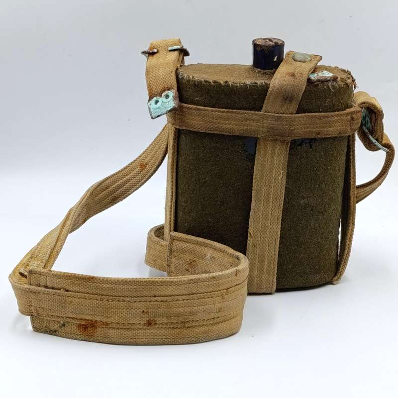 WW2 SA Union Defence Force water bottle with sling