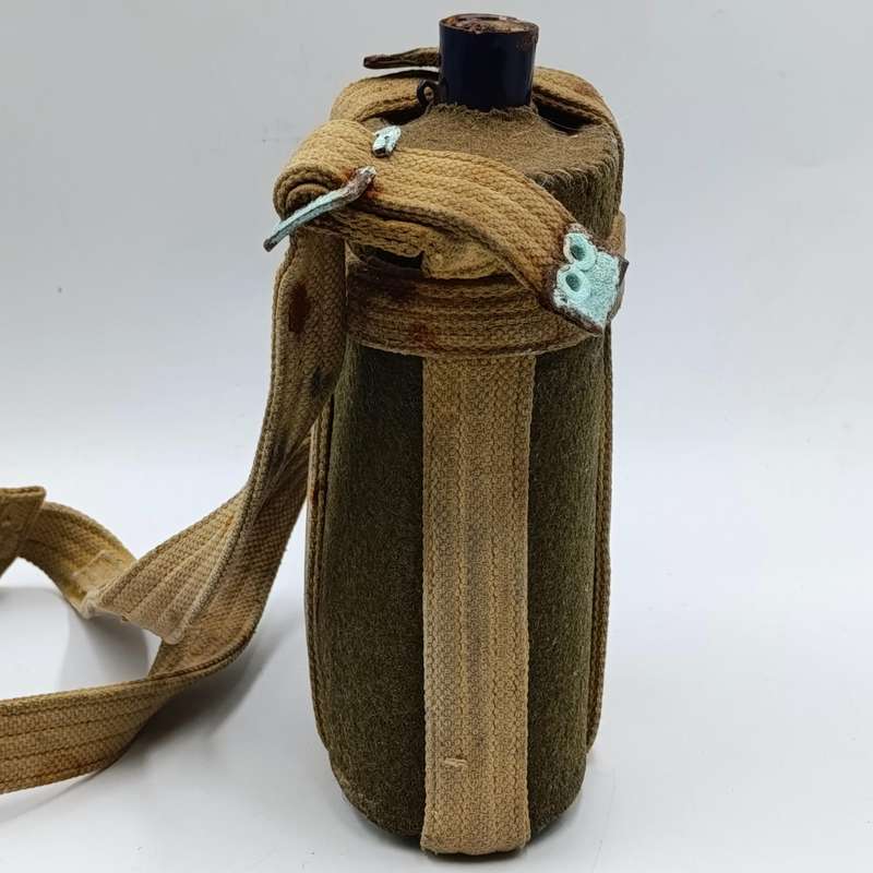 WW2 SA Union Defence Force water bottle with sling
