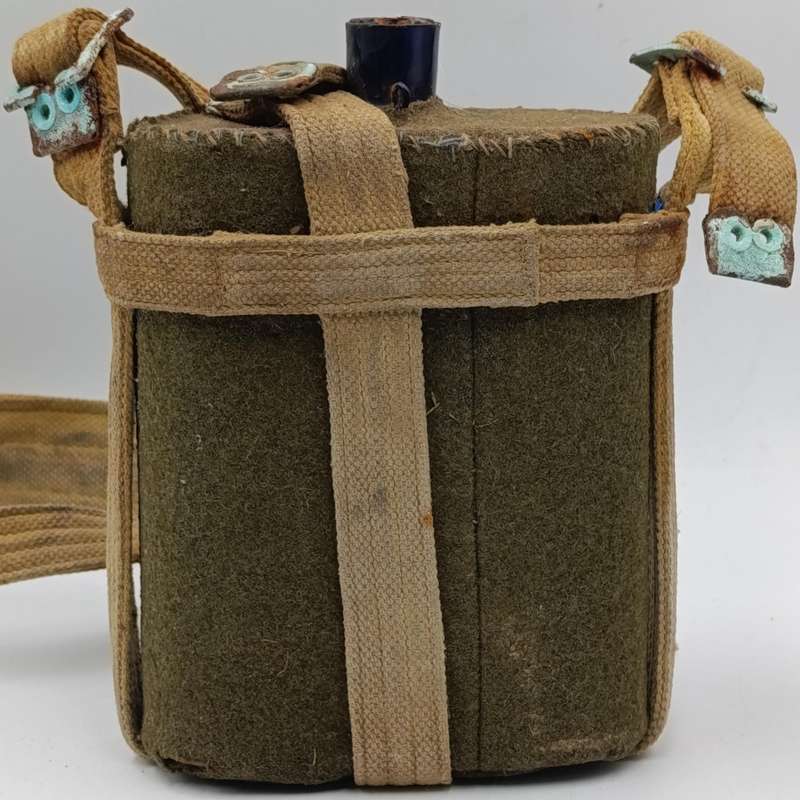 WW2 SA Union Defence Force water bottle with sling