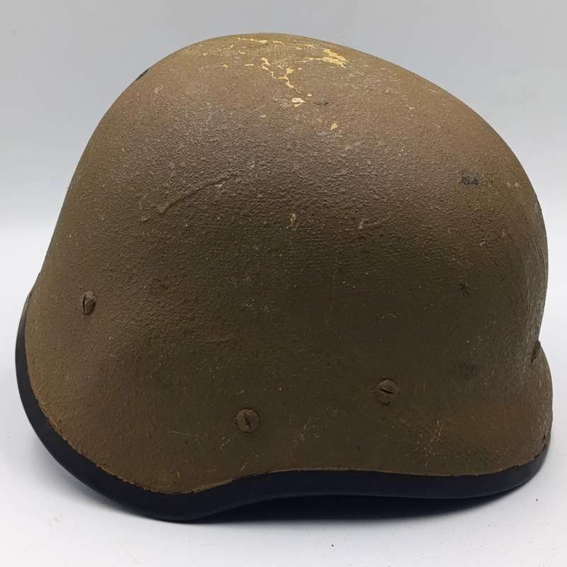 Sa Army Kevlar helmet - buckle clip broken
