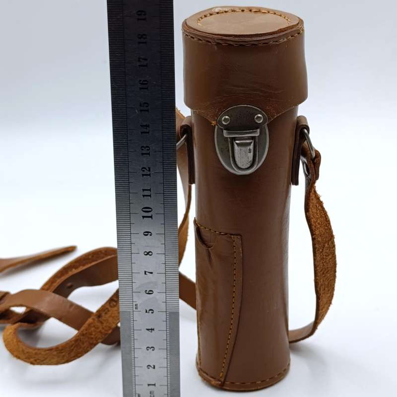Vintage Atago 0-32% liquid refractometer in pouch