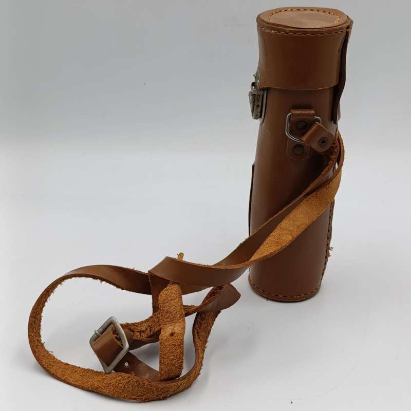 Vintage Atago 0-32% liquid refractometer in pouch