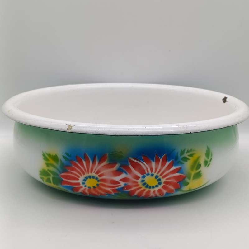 Vintage Czechoslavakian enamel wash basin with pitcher - collection only