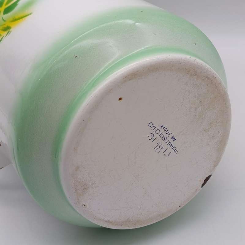 Vintage Czechoslavakian enamel wash basin with pitcher - collection only