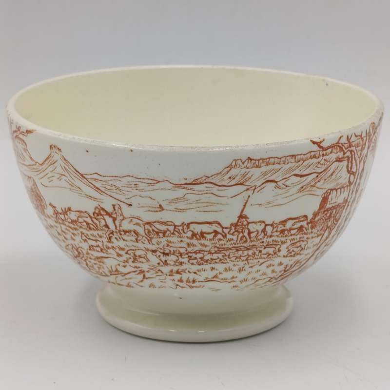 Vintage Voortrekker monument souvenir bowl and saucer - de Sphinx Maastricht - fine crack in bowl
