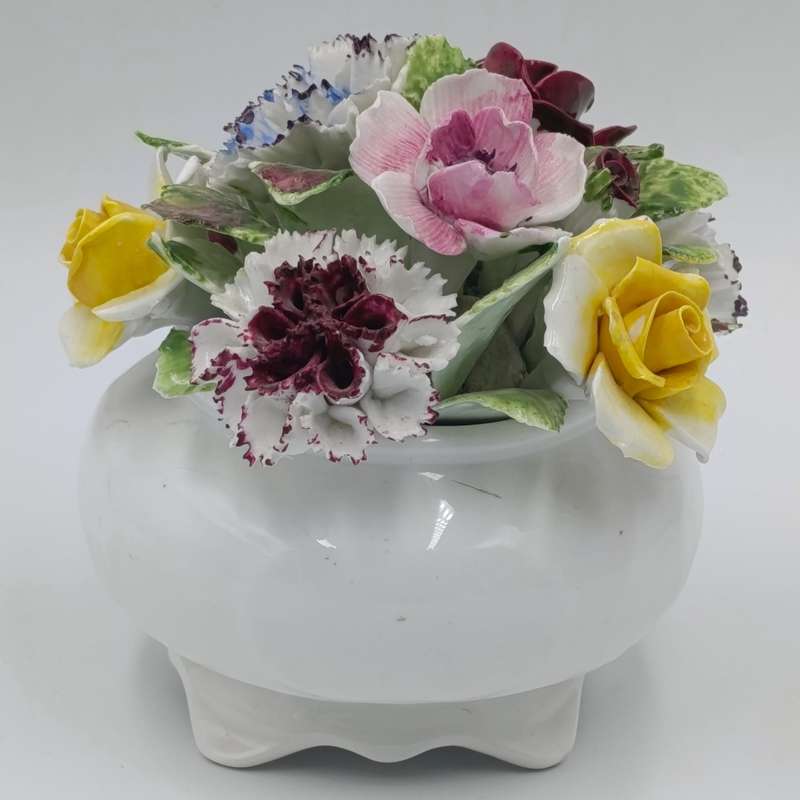 Vintage Royal Doulton flower bouquet - some minor damage