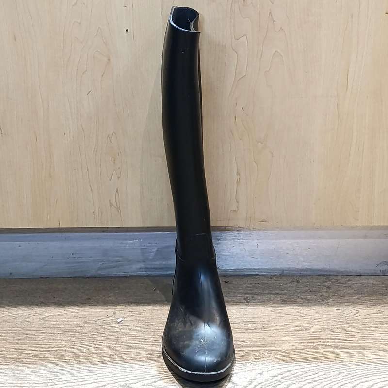 Pair of rubber equistrian riding boots - size UK 6 (EUR 39)