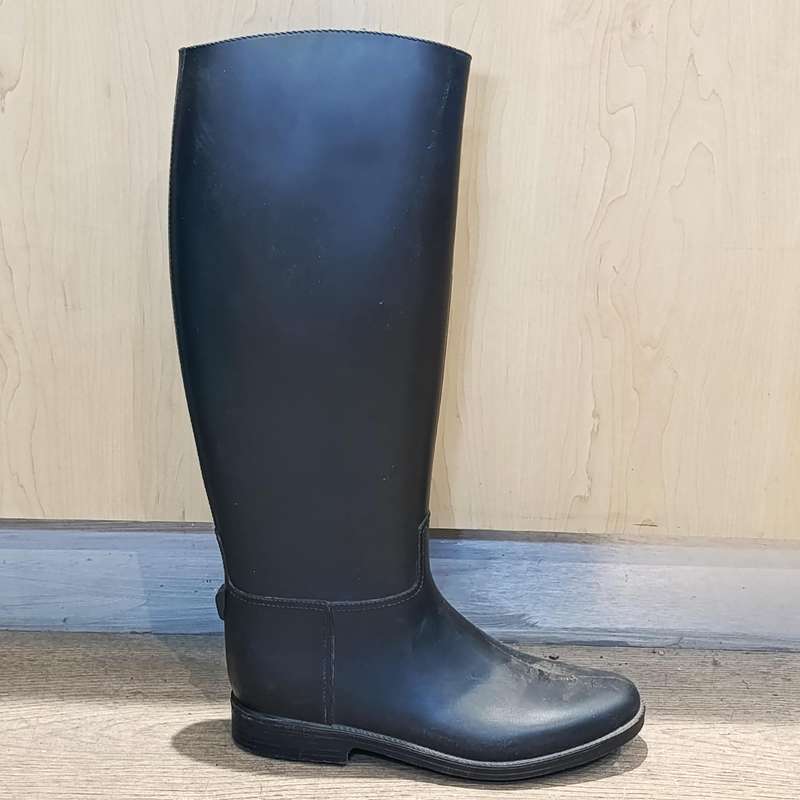Pair of rubber equistrian riding boots - size UK 6 (EUR 39)
