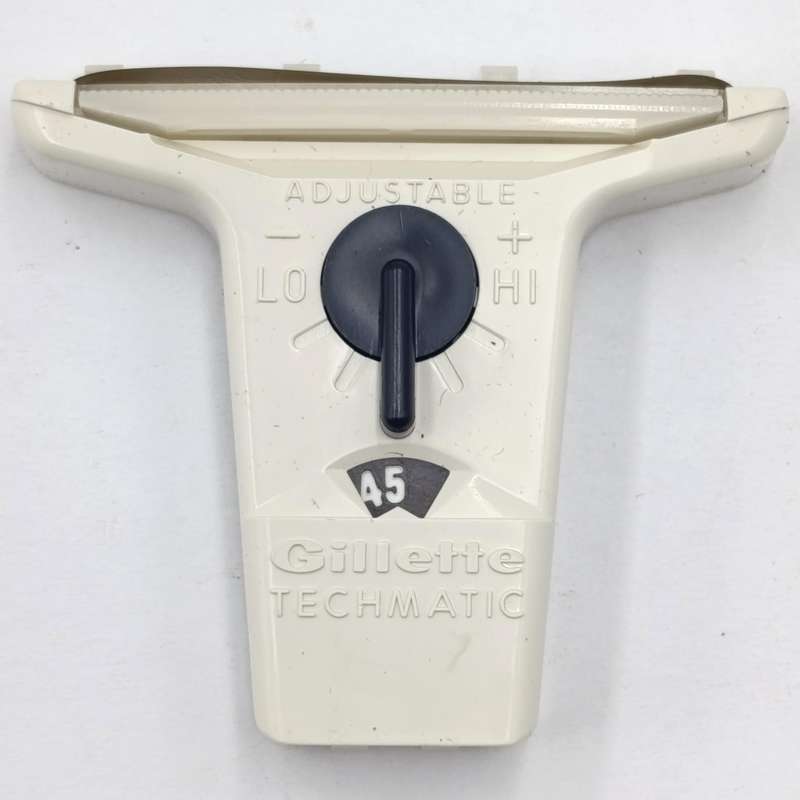 Vintage Gillette Techmatic razor with 7 extra cartridges