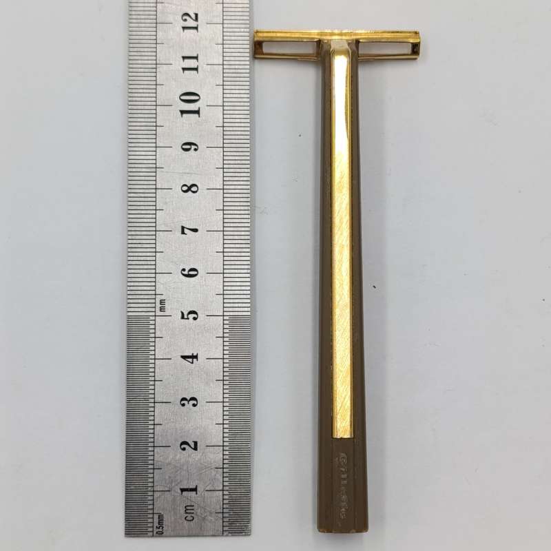Vintage Gillette Deluxe Trac II razor in case with 6 blades