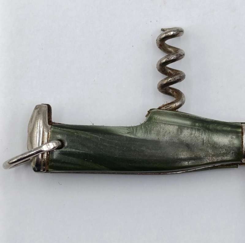Vintage Richards bottle type miniature pen knife