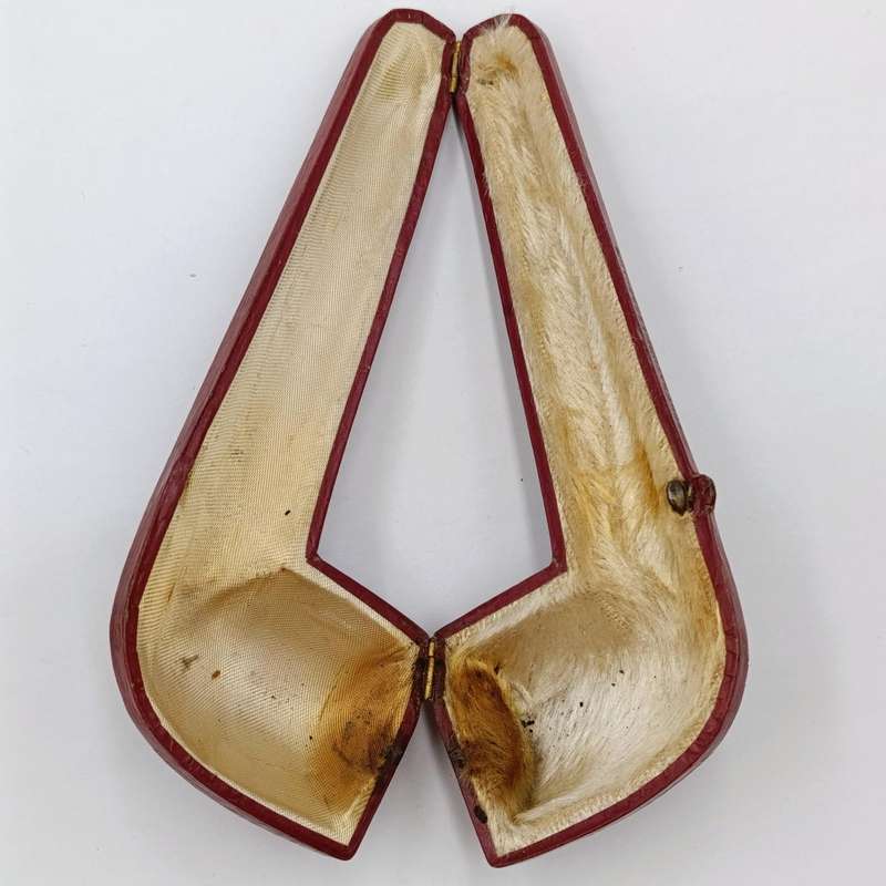 Vintage Genuine Meerschaum smoking pipe in case 