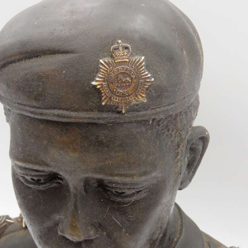 Rhodesia Army Services Corps Lieutenant soldier soapstone bust - Beautiful period carving