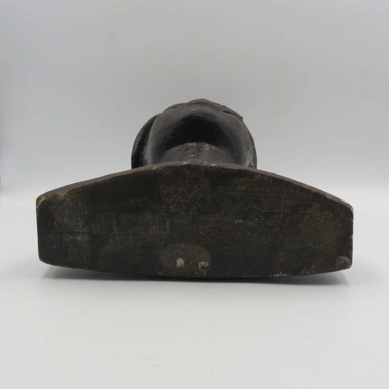 Rhodesia Army Services Corps Lieutenant soldier soapstone bust - Beautiful period carving