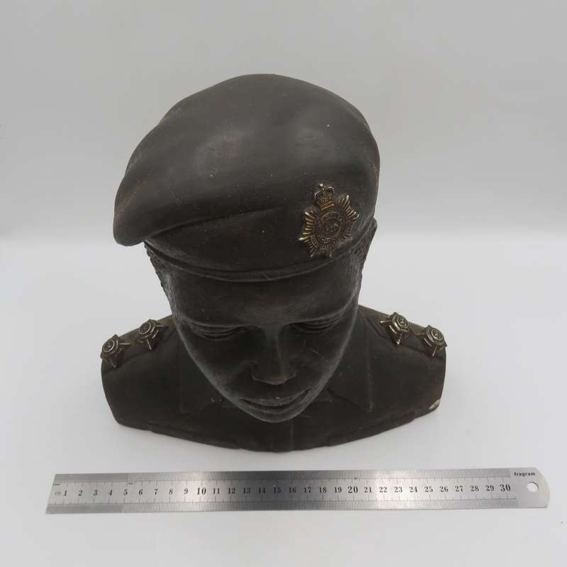 Rhodesia Army Services Corps Lieutenant soldier soapstone bust - Beautiful period carving