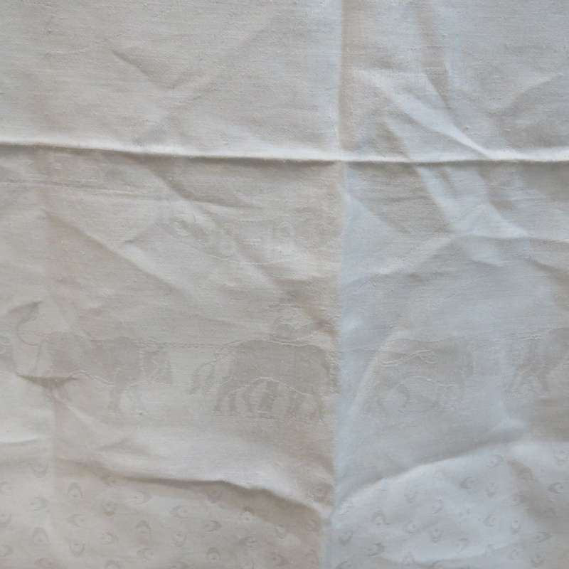 1838-1938 Centenary of the Great Trek ( Groot Trek) - Table cloth and 6 serviettes