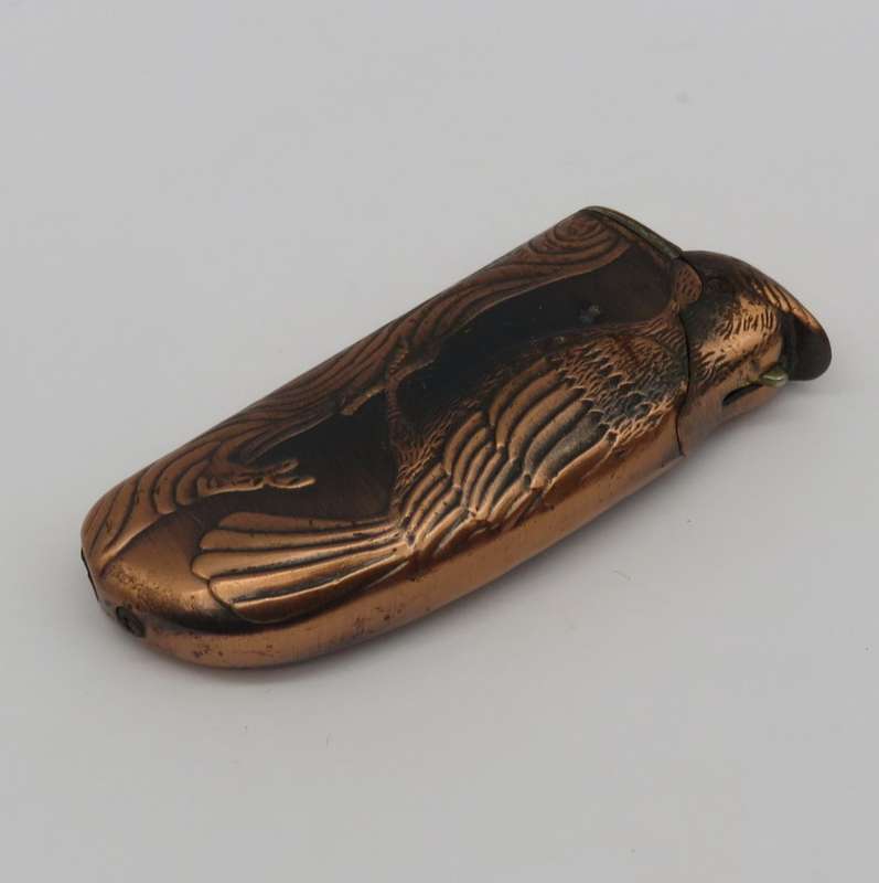 Vintage eagle-styled Piezo- electric lighter