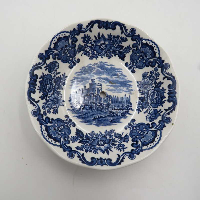 Royal Homes of Britain porcelain sweets dish with handle by Enoch Wedgwood (Tunstall)