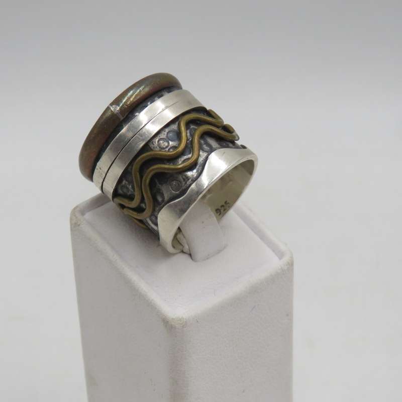 Sterling silver rustic spinner ring - weighs 18.7g