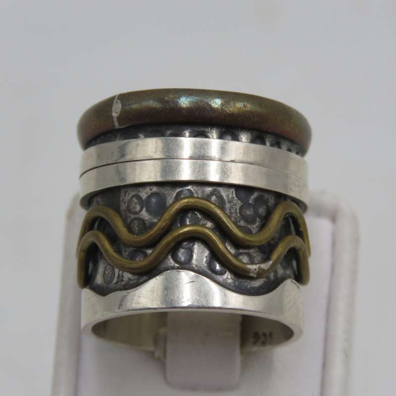 Sterling silver rustic spinner ring - weighs 18.7g