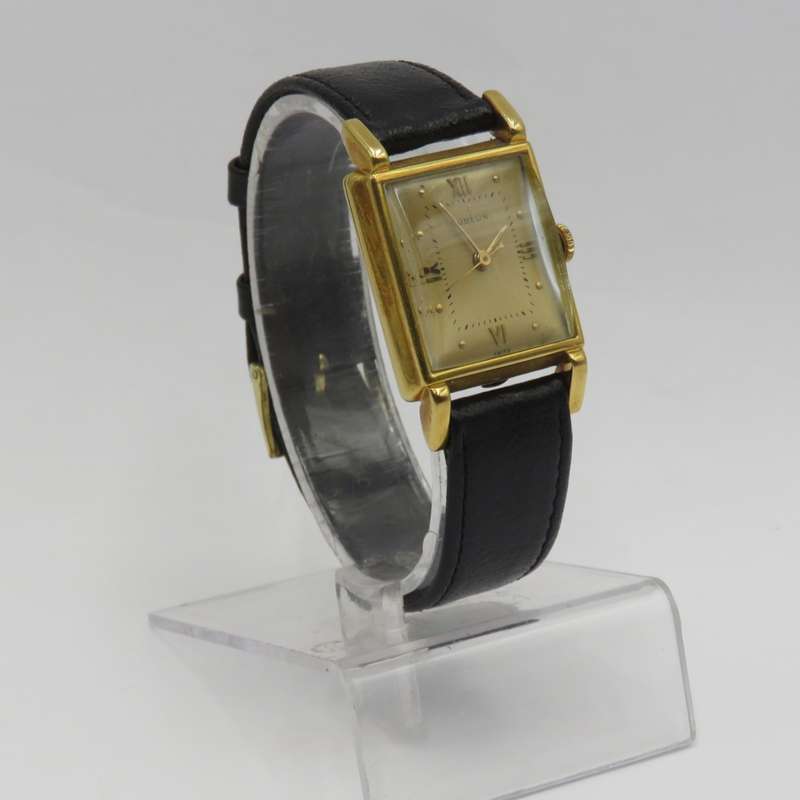Vintage 18kt Gold Gubelin manual wind watch - working