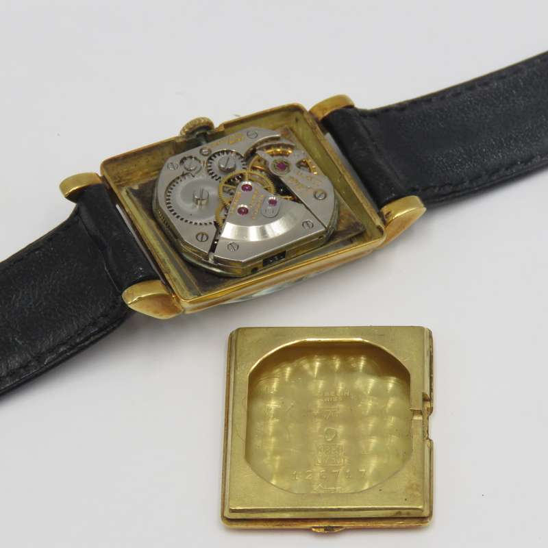 Vintage 18kt Gold Gubelin manual wind watch - working