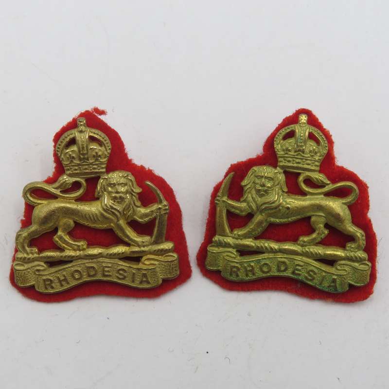 Pair of Southern Rhodesia staff corps collar badges
