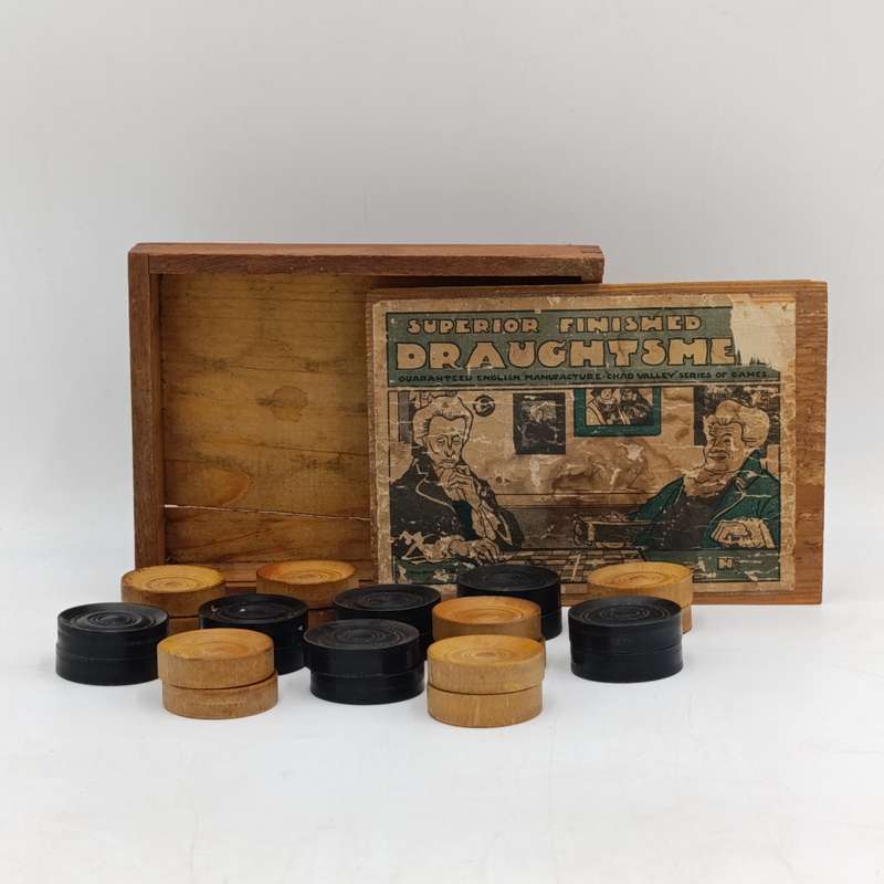 Vintage Draughtsmen set in wooden box