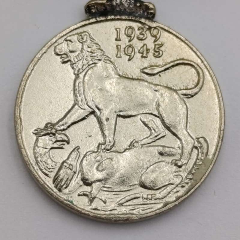 WW2 War medal miniature
