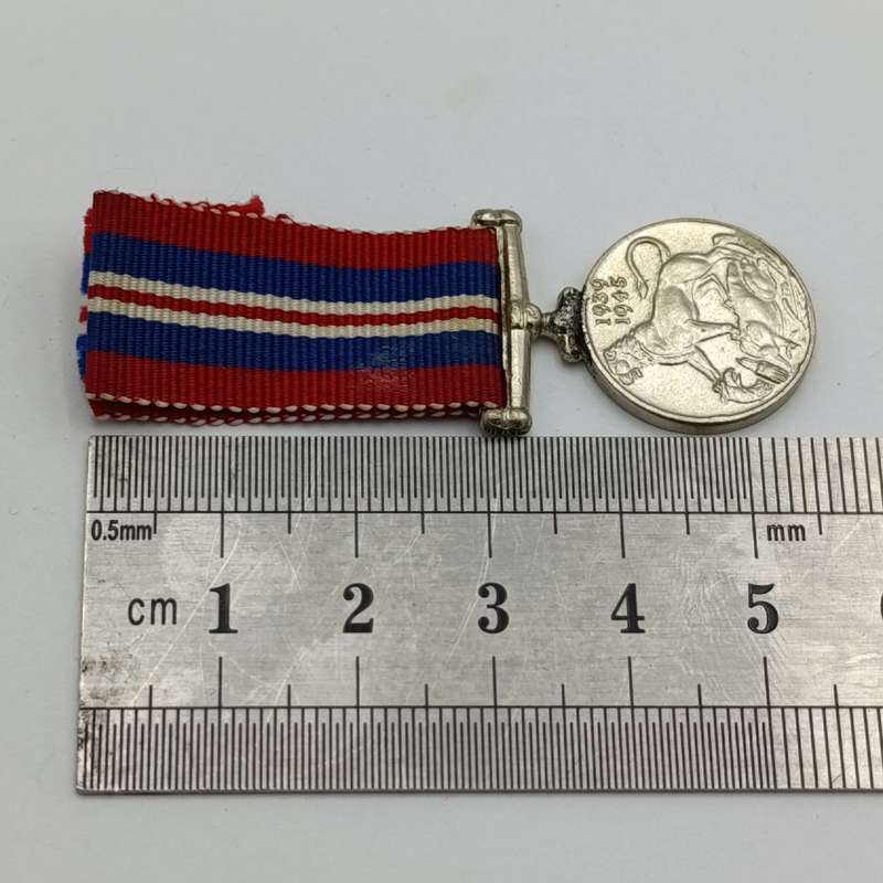 WW2 War medal miniature