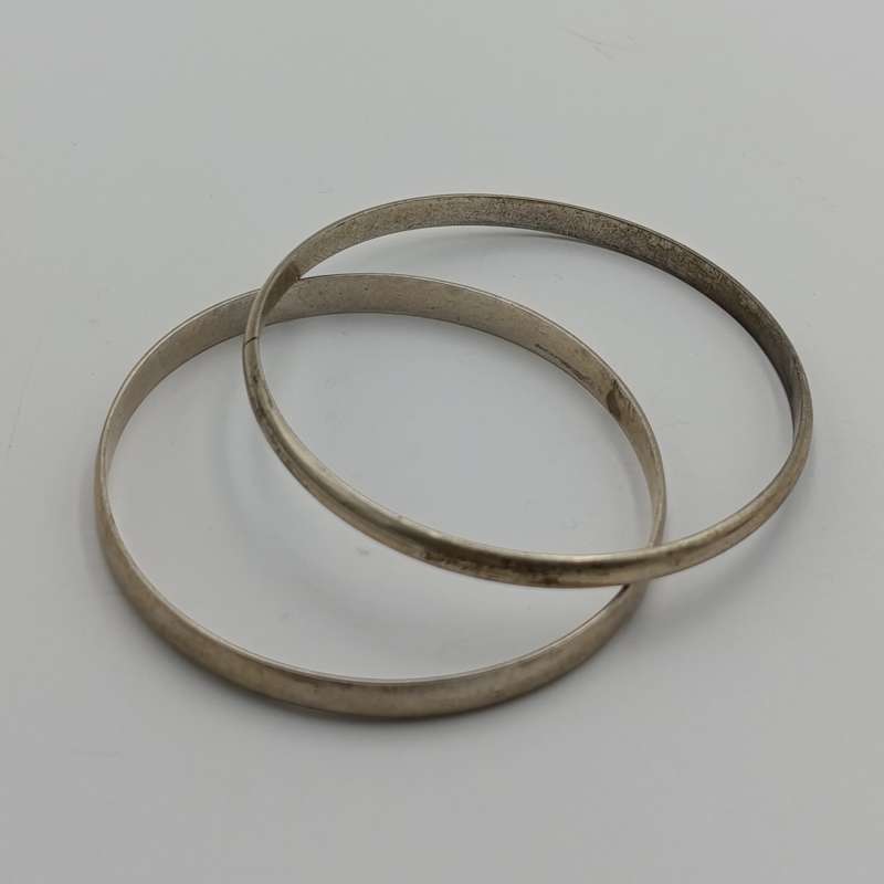 Pair of heavy sterling silver bangles 31.4g total
