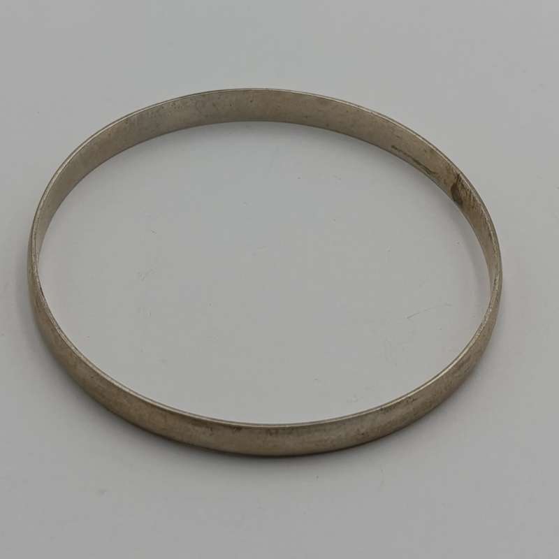 Pair of heavy sterling silver bangles 31.4g total