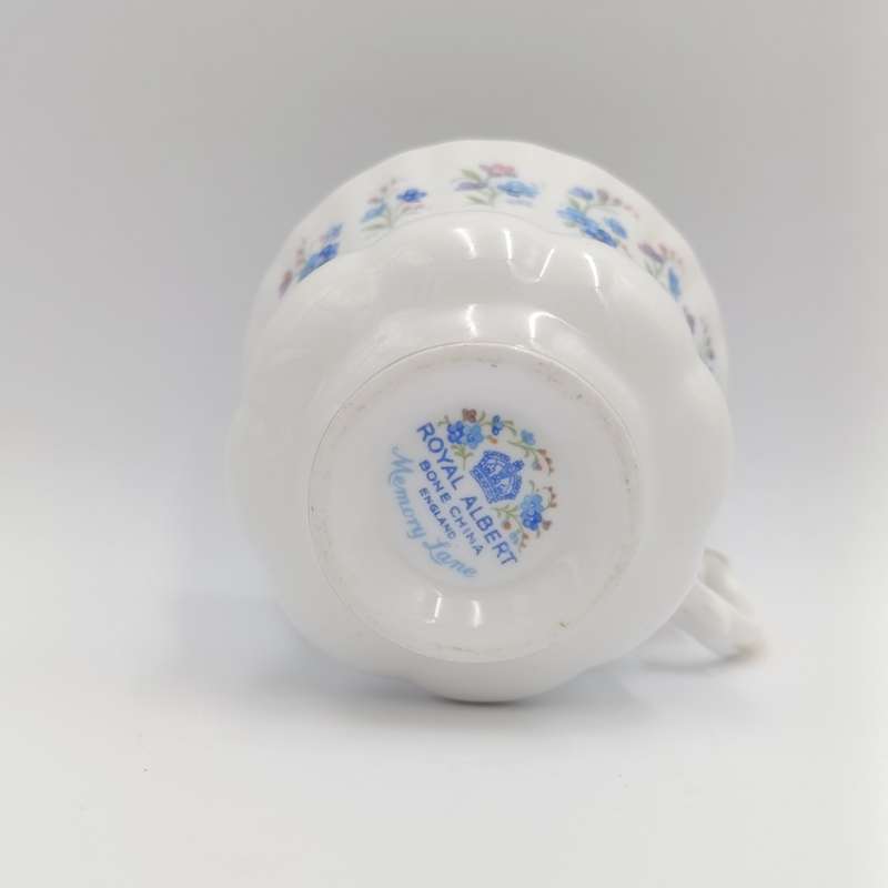 Royal Albert Memory Lane duo
