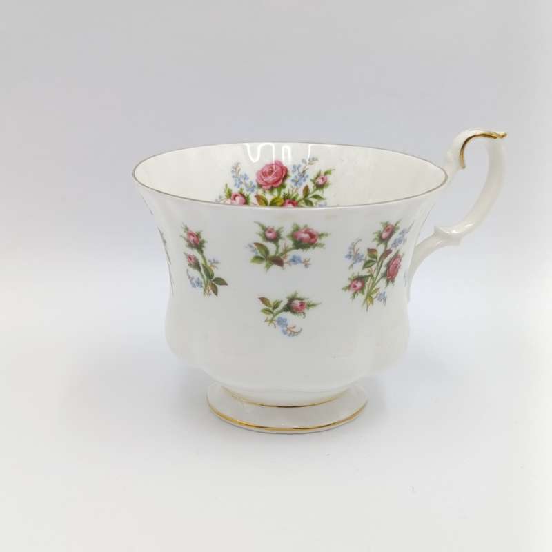 Royal Albert Winsome trio
