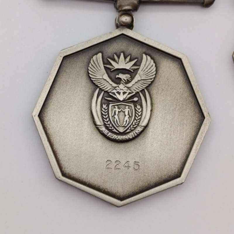 SANDF Tshumelo Ikatelaho medal plus miniature #2245