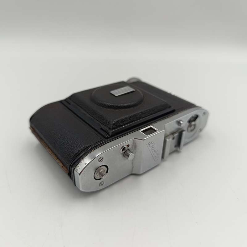 Vintage 1950`s Balda Baldinette 35mm camera with Baltar 1:2.9 / 50mm lens - top turning knob