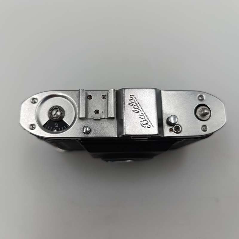 Vintage 1950`s Balda Baldinette 35mm camera with Baltar 1:2.9 / 50mm lens - top turning knob