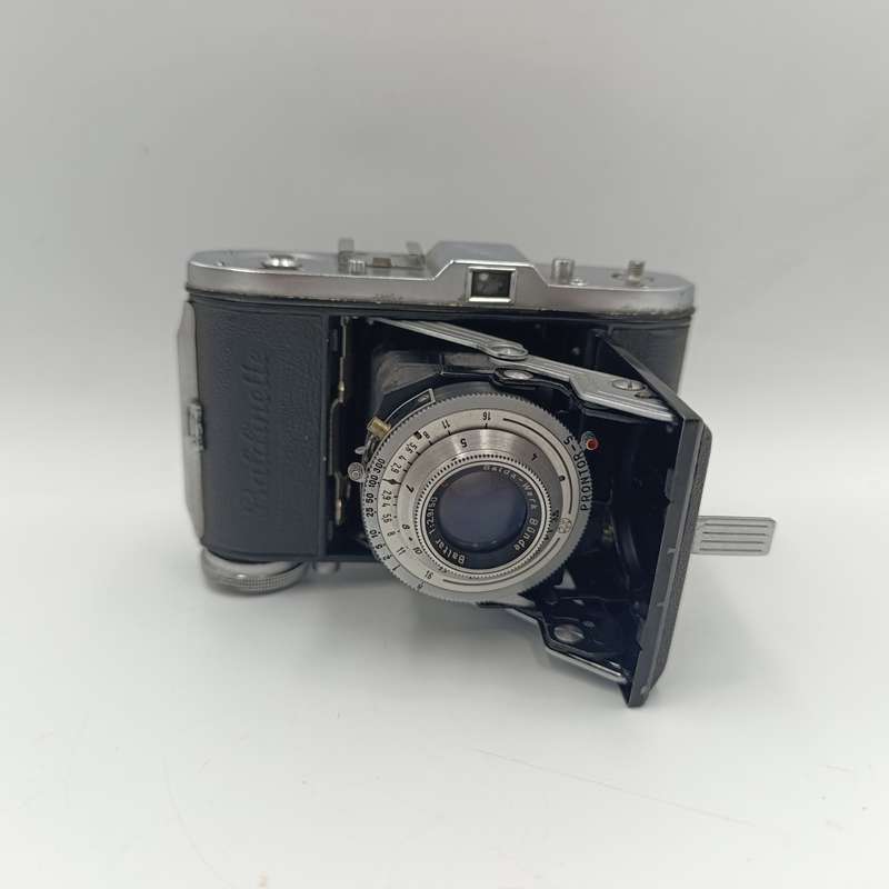 Vintage 1950`s Balda Baldinette 35mm camera with Baltar 1:2.9 / 50mm lens - top turning knob