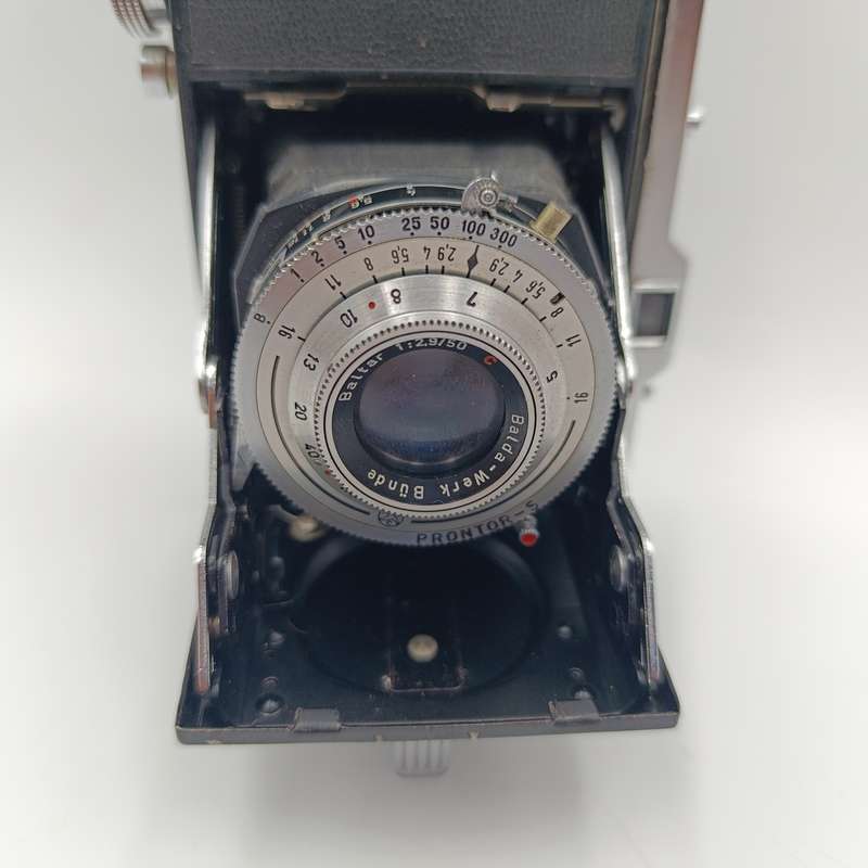 Vintage 1950`s Balda Baldinette 35mm camera with Baltar 1:2.9 / 50mm lens - top turning knob