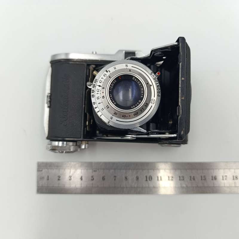 Vintage 1950`s Balda Baldinette 35mm camera with Baltar 1:2.9 / 50mm lens - top turning knob
