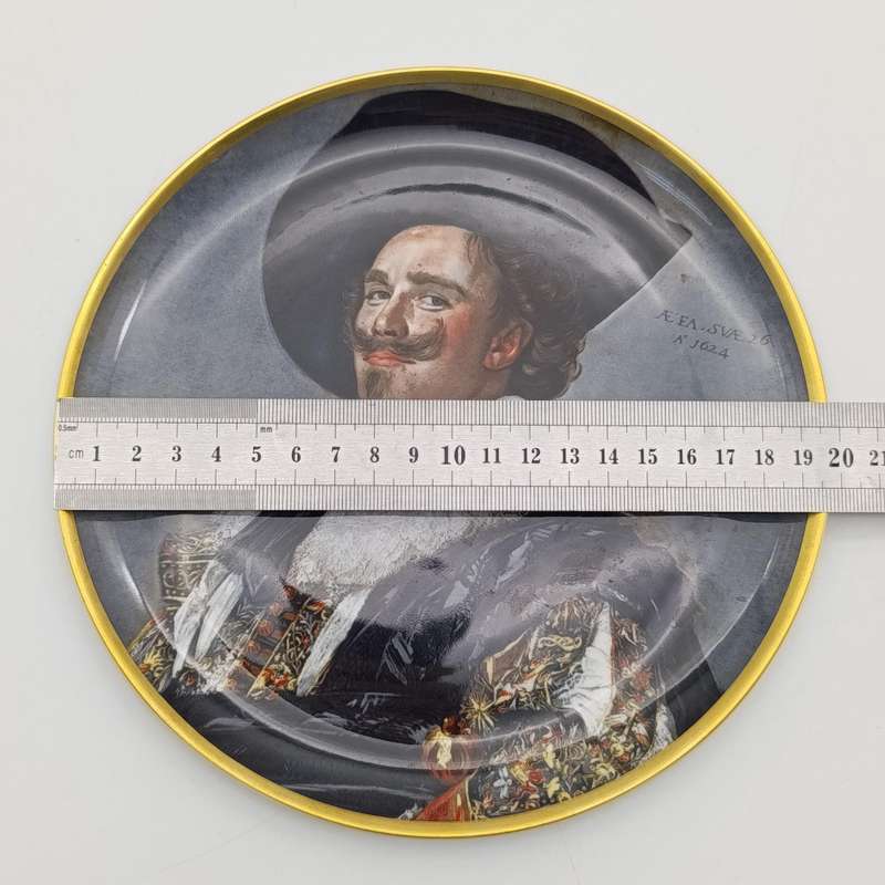 Frans Hals 1581-1666 laughing Cavalier porcelain plate - The Heritage collection