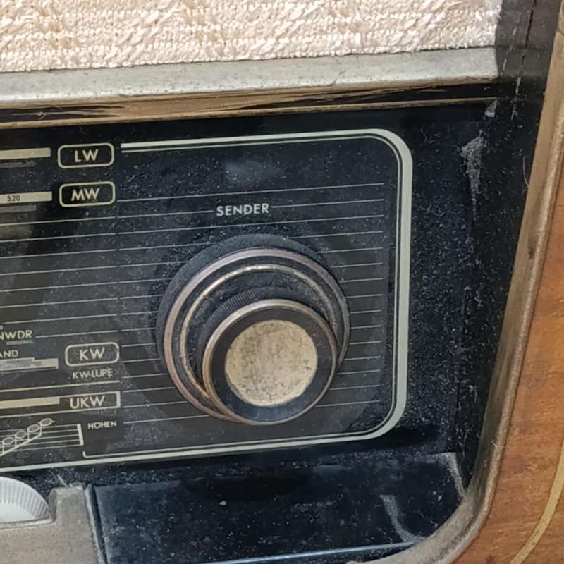Vintage AEG 3D super 4085 Valve radio with FM reception