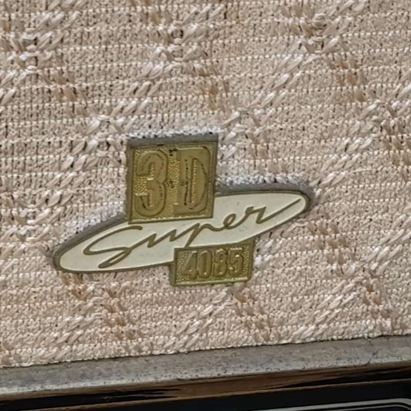 Vintage AEG 3D super 4085 Valve radio with FM reception