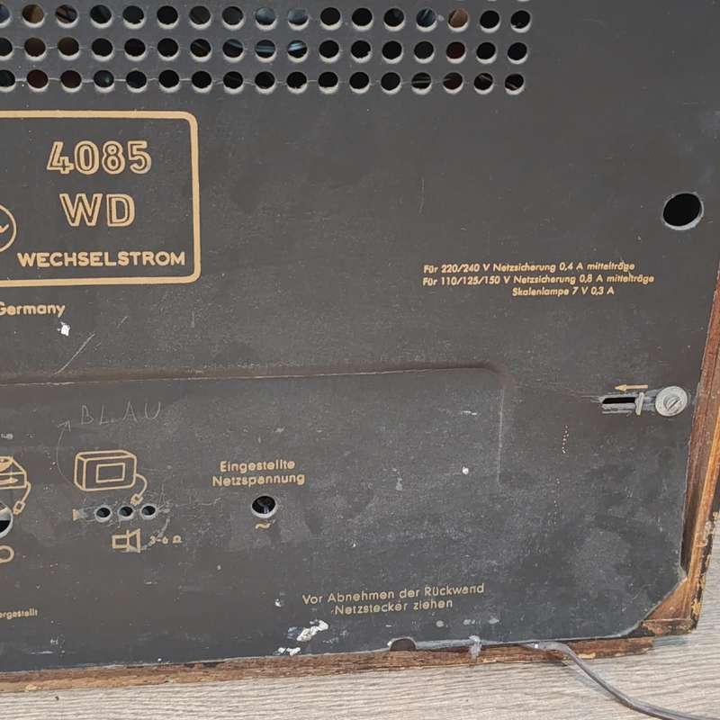 Vintage AEG 3D super 4085 Valve radio with FM reception