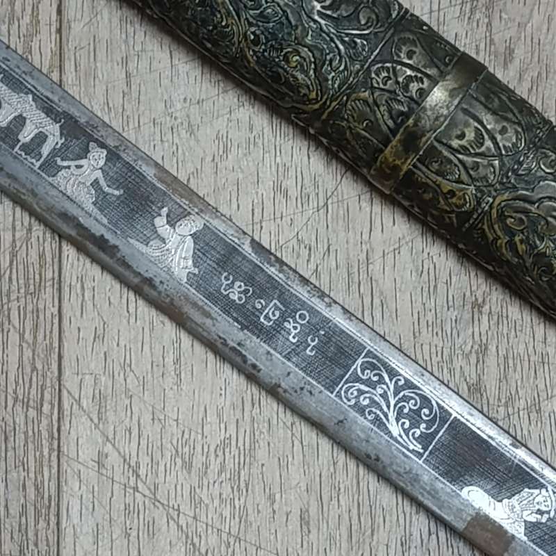 Antique Burmese sword with sheath
