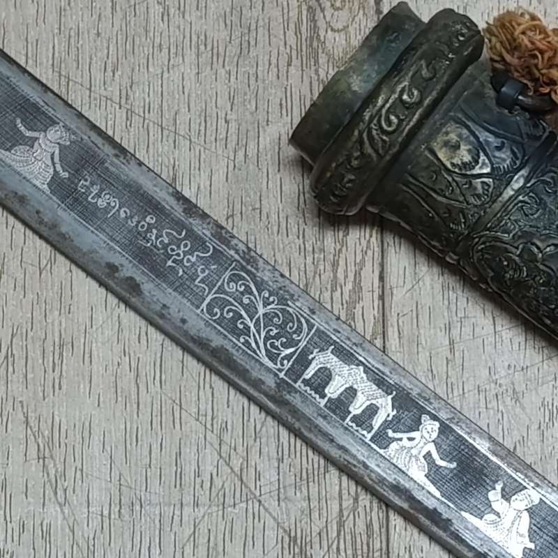 Antique Burmese sword with sheath