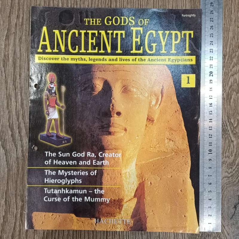Lot of 5 gods of Ancient Egypt figrines with magazines